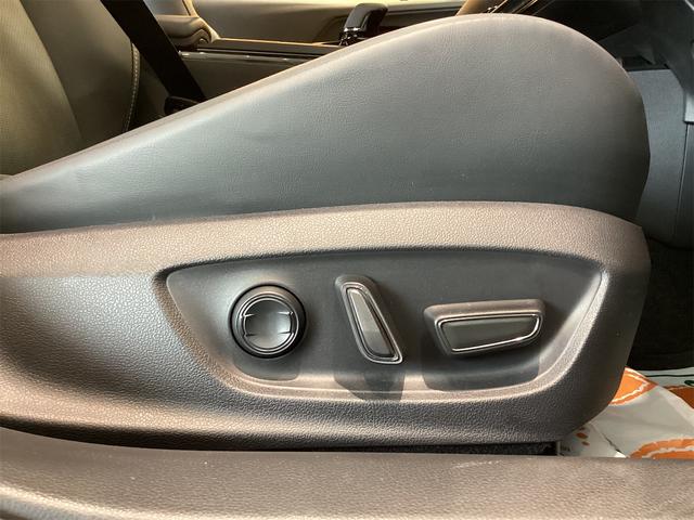 プリウス Z パノラマルーフ クリアランスソナー レーンアシスト オートクルーズコントロール パークアシスト 衝突被害軽減システム 全周囲カメラ ナビ TV アルミホイール オートマチックハイビーム オートライト(36枚目)