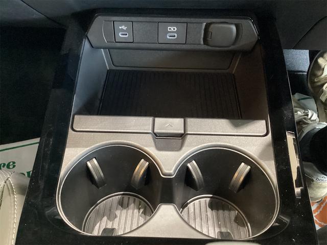 プリウス Z パノラマルーフ クリアランスソナー レーンアシスト オートクルーズコントロール パークアシスト 衝突被害軽減システム 全周囲カメラ ナビ TV アルミホイール オートマチックハイビーム オートライト(37枚目)