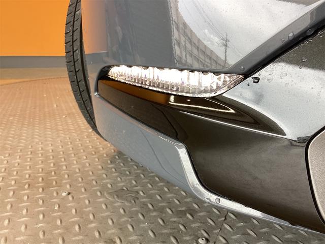 プリウス Z パノラマルーフ クリアランスソナー レーンアシスト オートクルーズコントロール パークアシスト 衝突被害軽減システム 全周囲カメラ ナビ TV アルミホイール オートマチックハイビーム オートライト(42枚目)