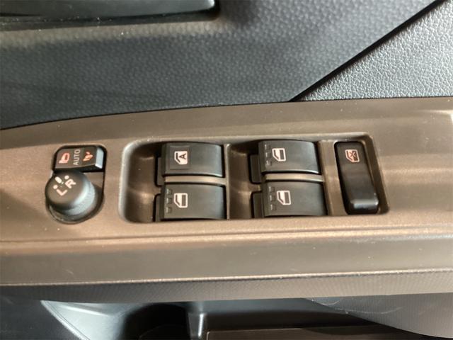 ルーミー Ｘ　ＥＴＣ　バックカメラ　ナビ　ＴＶ　両側スライド・片側電動　衝突被害軽減システム　オートライト　スマートキー　アイドリングストップ　電動格納ミラー　ＣＶＴ　ＥＳＣ　ＣＤ（25枚目）