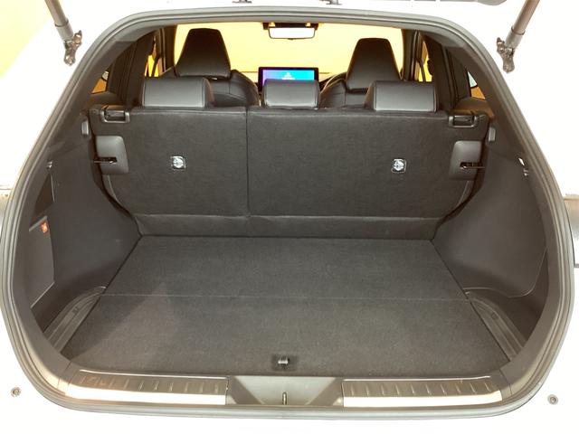 ハリアーハイブリッド Z ディスプレイオーディオ 全周囲カメラ オートクルーズコントロール レーンアシスト パワーシート 衝突被害軽減システム ナビ TV オートマチックハイビーム LEDヘッドランプ 電動リアゲート(13枚目)