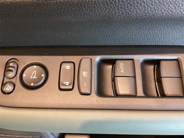 フリード クロスター ETC バックカメラ 9型ナビ TV クリアランスソナー オートクルーズコントロール 衝突被害軽減システム 両側電動スライドドア LEDヘッドランプ ヘッドライトウォッシャー 電動格納ミラー(13枚目)