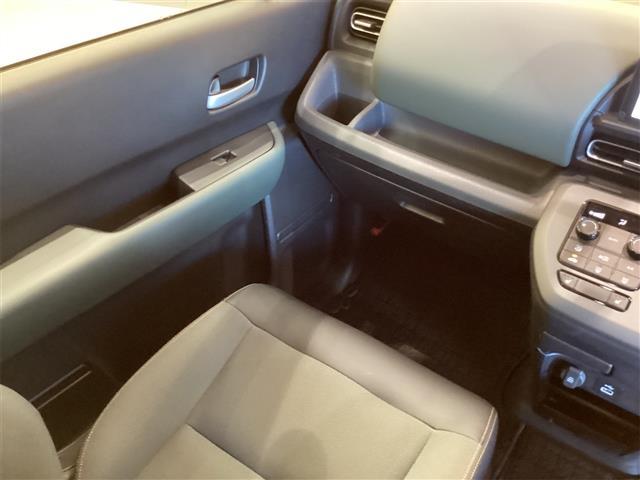 フリード クロスター ETC バックカメラ 9型ナビ TV クリアランスソナー オートクルーズコントロール 衝突被害軽減システム 両側電動スライドドア LEDヘッドランプ ヘッドライトウォッシャー 電動格納ミラー(37枚目)