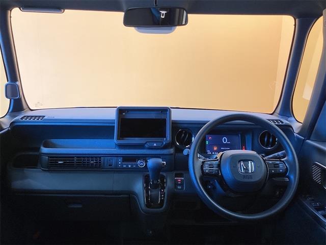 N-BOXカスタム ベースグレード バックカメラ 両側スライド・片側電動 クリアランスソナー オートクルーズコントロール 衝突被害軽減システム オートライト LEDヘッドランプ スマートキー 電動格納ミラー ベンチシート CVT(5枚目)