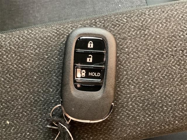 N-BOXカスタム ベースグレード バックカメラ 両側スライド・片側電動 クリアランスソナー オートクルーズコントロール 衝突被害軽減システム オートライト LEDヘッドランプ スマートキー 電動格納ミラー ベンチシート CVT(11枚目)