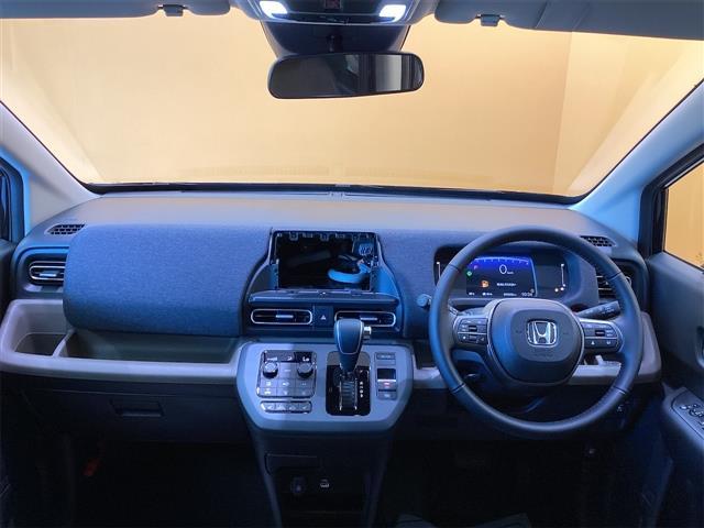 フリード エアー EX バックカメラ 禁煙車 クリアランスソナー オートクルーズコントロール 衝突被害軽減システム 両側電動スライドドア オートライト LEDヘッドランプ スマートキー 電動格納ミラー シートヒーター(5枚目)