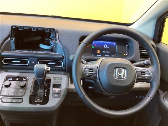 フリード エアー EX バックカメラ 禁煙車 クリアランスソナー オートクルーズコントロール 衝突被害軽減システム 両側電動スライドドア オートライト LEDヘッドランプ スマートキー 電動格納ミラー シートヒーター(6枚目)