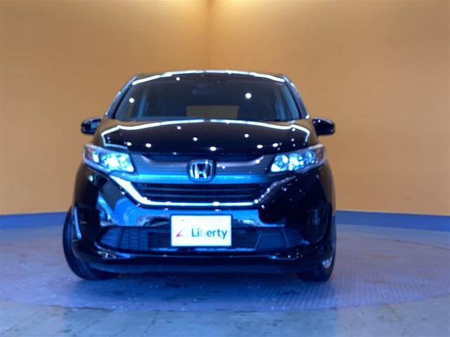 フリード Ｇ・ホンダセンシング　ＥＴＣ　バックカメラ　ナビ　ＴＶ　オートクルーズコントロール　レーンアシスト　衝突被害軽減システム　両側電動スライドドア　スマートキー　電動格納ミラー　３列シート　ウォークスルー（15枚目）