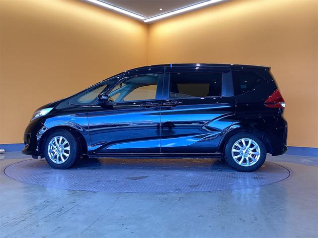 フリード Ｇ・ホンダセンシング　ＥＴＣ　バックカメラ　ナビ　ＴＶ　オートクルーズコントロール　レーンアシスト　衝突被害軽減システム　両側電動スライドドア　スマートキー　電動格納ミラー　３列シート　ウォークスルー（21枚目）