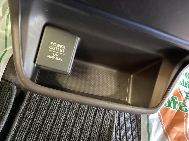 フリード Ｇ・ホンダセンシング　ＥＴＣ　バックカメラ　ナビ　ＴＶ　オートクルーズコントロール　レーンアシスト　衝突被害軽減システム　両側電動スライドドア　スマートキー　電動格納ミラー　３列シート　ウォークスルー（35枚目）