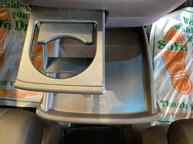 フリード Ｇ・ホンダセンシング　ＥＴＣ　バックカメラ　ナビ　ＴＶ　オートクルーズコントロール　レーンアシスト　衝突被害軽減システム　両側電動スライドドア　スマートキー　電動格納ミラー　３列シート　ウォークスルー（36枚目）