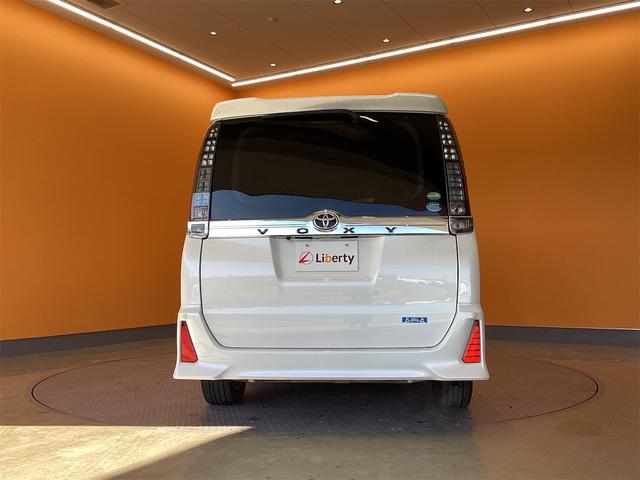 ヴォクシー ＺＳ　ＥＴＣ　バックカメラ　ナビ　ＴＶ　クリアランスソナー　レーンアシスト　衝突被害軽減システム　両側スライド・片側電動　オートマチックハイビーム　ＬＥＤヘッドランプ　スマートキー　アイドリングストップ（18枚目）