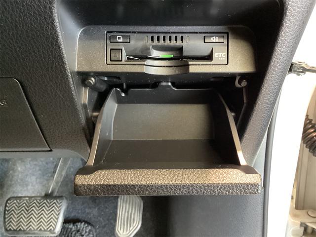 ヴォクシー ＺＳ　ＥＴＣ　バックカメラ　ナビ　ＴＶ　クリアランスソナー　レーンアシスト　衝突被害軽減システム　両側スライド・片側電動　オートマチックハイビーム　ＬＥＤヘッドランプ　スマートキー　アイドリングストップ（24枚目）