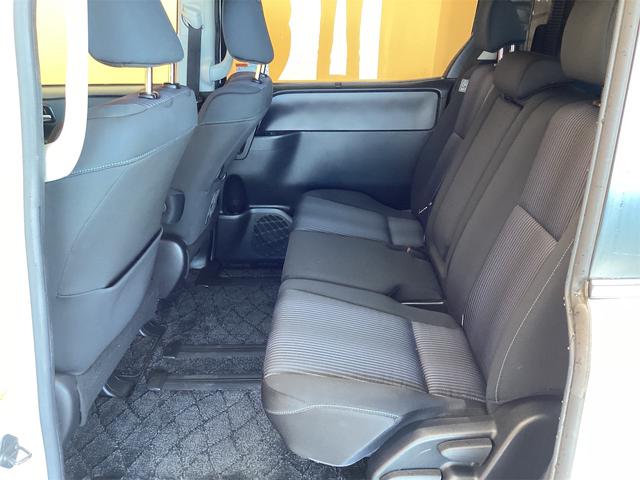 ヴォクシー ＺＳ　ＥＴＣ　バックカメラ　ナビ　ＴＶ　クリアランスソナー　レーンアシスト　衝突被害軽減システム　両側スライド・片側電動　オートマチックハイビーム　ＬＥＤヘッドランプ　スマートキー　アイドリングストップ（28枚目）