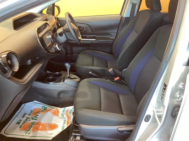 アクア Ｓ　ＥＴＣ　ナビ　ＴＶ　キーレスエントリー　電動格納ミラー　ＣＶＴ　盗難防止システム　衝突安全ボディ　ＡＢＳ　ＥＳＣ　ＣＤ　ＵＳＢ　ミュージックプレイヤー接続可　Ｂｌｕｅｔｏｏｔｈ　エアコン（26枚目）