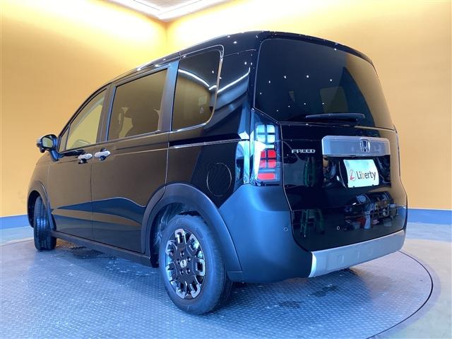 フリード クロスター　バックカメラ　クリアランスソナー　オートクルーズコントロール　レーンアシスト　衝突被害軽減システム　両側電動スライドドア　ＬＥＤヘッドランプ　ヘッドライトウォッシャー　スマートキー　電動格納ミラー（20枚目）