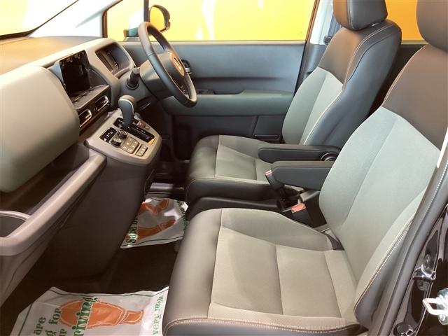 フリード クロスター　バックカメラ　クリアランスソナー　オートクルーズコントロール　レーンアシスト　衝突被害軽減システム　両側電動スライドドア　ＬＥＤヘッドランプ　ヘッドライトウォッシャー　スマートキー　電動格納ミラー（24枚目）