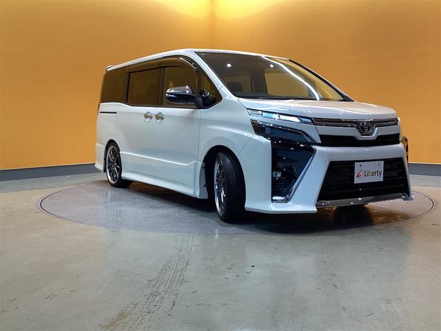 ヴォクシー ZS 煌III ETC バックカメラ クリアランスソナー オートクルーズコントロール レーンアシスト 衝突被害軽減システム 両側電動スライドドア オートマチックハイビーム LEDヘッドランプ(9枚目)