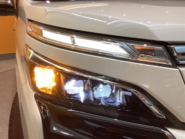 ヴォクシー ZS 煌III ETC バックカメラ クリアランスソナー オートクルーズコントロール レーンアシスト 衝突被害軽減システム 両側電動スライドドア オートマチックハイビーム LEDヘッドランプ(18枚目)