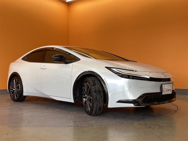 プリウス Ｚ　全周囲カメラ　デジタルインナーミラー　オートクルーズコントロール　レーンアシスト　パークアシスト　衝突被害軽減システム　アルミホイール　オートマチックハイビーム　オートライト　ＬＥＤヘッドランプ（10枚目）