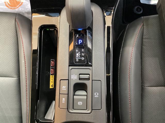 プリウス Ｚ　全周囲カメラ　デジタルインナーミラー　オートクルーズコントロール　レーンアシスト　パークアシスト　衝突被害軽減システム　アルミホイール　オートマチックハイビーム　オートライト　ＬＥＤヘッドランプ（24枚目）