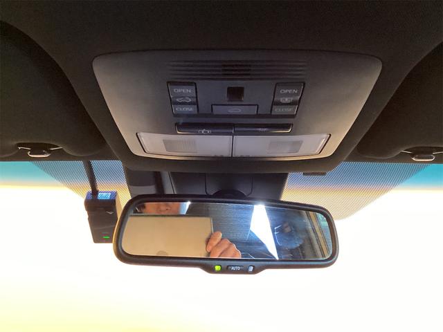 ハリアー プログレス　スタイルブルーイッシュ　全周囲カメラ　クリアランスソナー　オートクルーズコントロール　レーンアシスト　パワーシート　衝突被害軽減システム　ナビ　ＴＶ　オートマチックハイビーム　オートライト（34枚目）