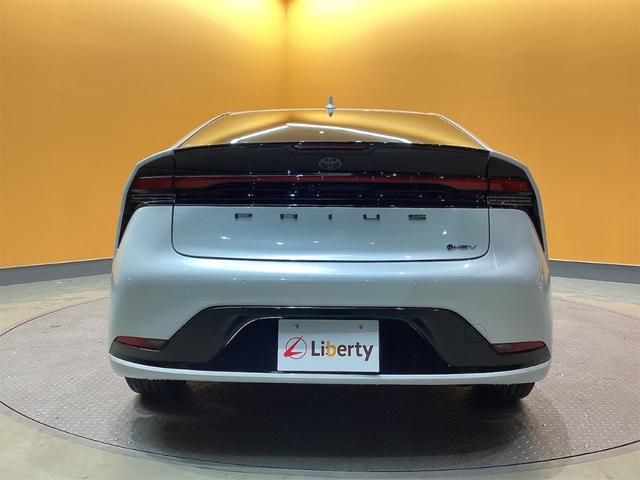 トヨタ プリウス 15枚目