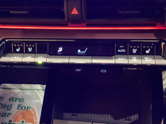 トヨタ プリウス 26枚目