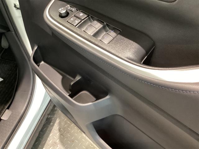 ヴォクシー ハイブリッドS-Z バックカメラ ナビ TV クリアランスソナー オートクルーズコントロール 衝突被害軽減システム 両側電動スライドドア オートマチックハイビーム LEDヘッドランプ 電動リアゲート スマートキー(12枚目)