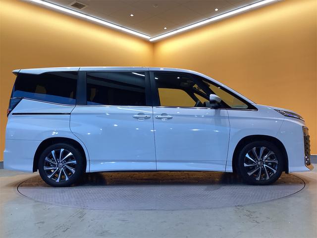 ヴォクシー ハイブリッドS-Z バックカメラ ナビ TV クリアランスソナー オートクルーズコントロール 衝突被害軽減システム 両側電動スライドドア オートマチックハイビーム LEDヘッドランプ 電動リアゲート スマートキー(16枚目)