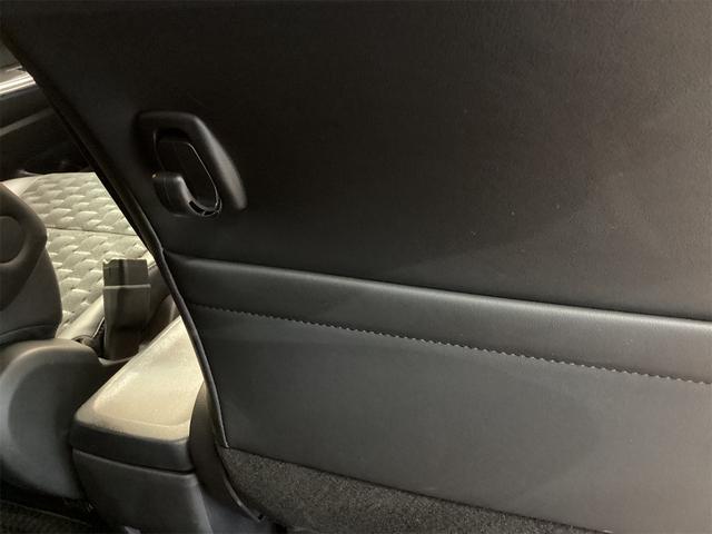 ヴォクシー ハイブリッドS-Z バックカメラ ナビ TV クリアランスソナー オートクルーズコントロール 衝突被害軽減システム 両側電動スライドドア オートマチックハイビーム LEDヘッドランプ 電動リアゲート スマートキー(33枚目)