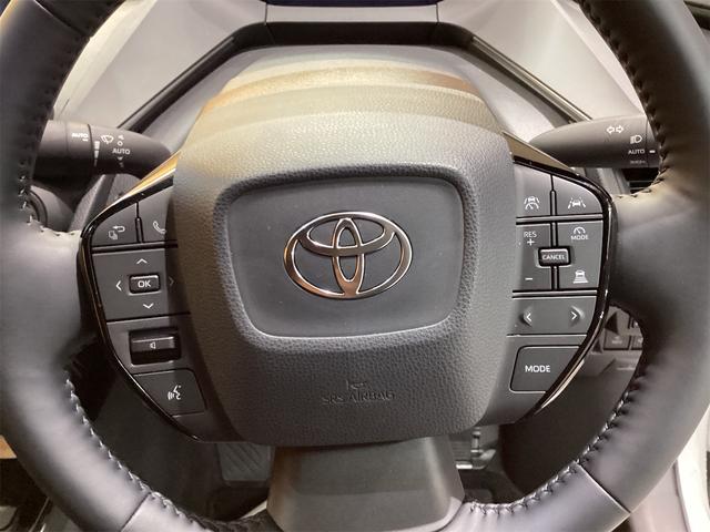 プリウス Z クリアランスソナー レーンアシスト オートクルーズコントロール 衝突被害軽減システム 全周囲カメラ ナビ TV アルミホイール オートマチックハイビーム オートライト LEDヘッドランプ サンルーフ(11枚目)