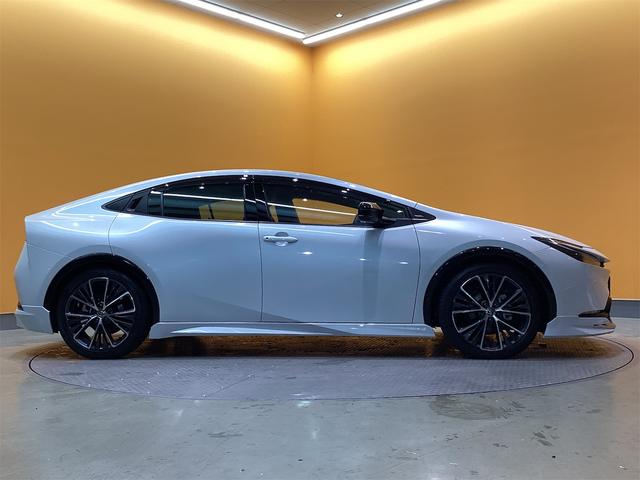 プリウス Z クリアランスソナー レーンアシスト オートクルーズコントロール 衝突被害軽減システム 全周囲カメラ ナビ TV アルミホイール オートマチックハイビーム オートライト LEDヘッドランプ サンルーフ(17枚目)