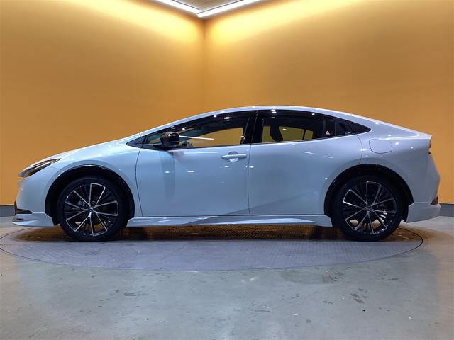 プリウス Z クリアランスソナー レーンアシスト オートクルーズコントロール 衝突被害軽減システム 全周囲カメラ ナビ TV アルミホイール オートマチックハイビーム オートライト LEDヘッドランプ サンルーフ(18枚目)