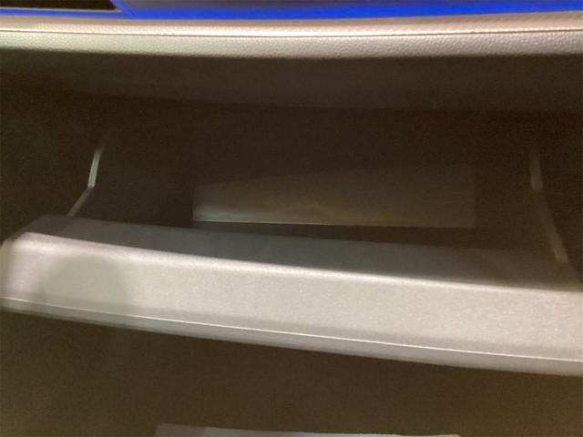 プリウス Z クリアランスソナー レーンアシスト オートクルーズコントロール 衝突被害軽減システム 全周囲カメラ ナビ TV アルミホイール オートマチックハイビーム オートライト LEDヘッドランプ サンルーフ(38枚目)