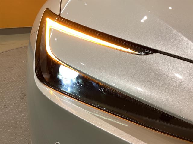 プリウス Z クリアランスソナー レーンアシスト オートクルーズコントロール 衝突被害軽減システム 全周囲カメラ ナビ TV アルミホイール オートマチックハイビーム オートライト LEDヘッドランプ サンルーフ(40枚目)