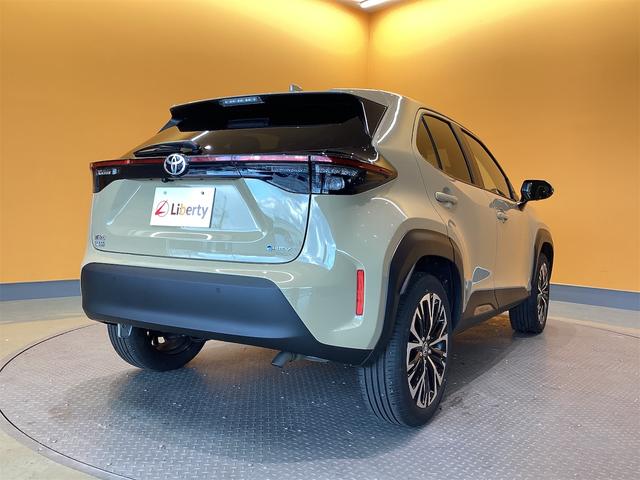 ヤリスクロス ハイブリッドZ 全周囲カメラ クリアランスソナー オートクルーズコントロール ナビ TV オートマチックハイビーム オートライト アルミホイール スマートキー 電動格納ミラー シートヒーター(17枚目)