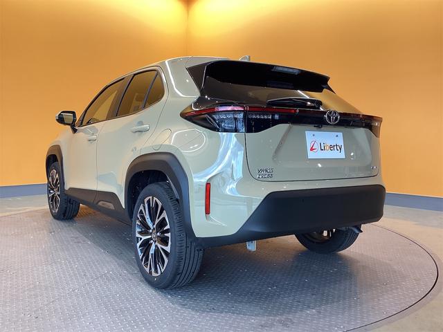 ヤリスクロス ハイブリッドZ 全周囲カメラ クリアランスソナー オートクルーズコントロール ナビ TV オートマチックハイビーム オートライト アルミホイール スマートキー 電動格納ミラー シートヒーター(19枚目)