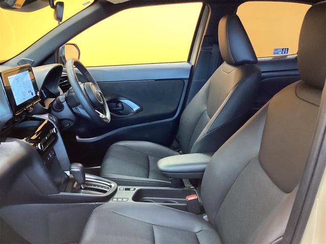 ヤリスクロス ハイブリッドZ 全周囲カメラ クリアランスソナー オートクルーズコントロール ナビ TV オートマチックハイビーム オートライト アルミホイール スマートキー 電動格納ミラー シートヒーター(34枚目)