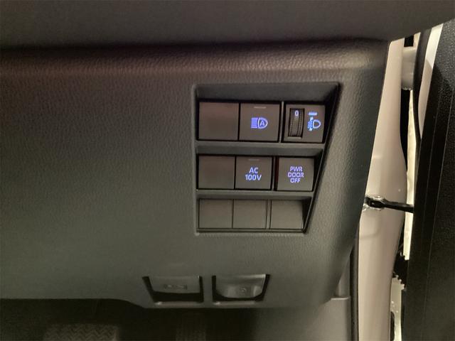 トヨタ ヴォクシー 8枚目