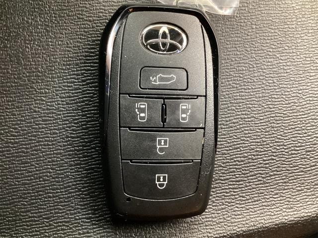 トヨタ ヴォクシー 24枚目