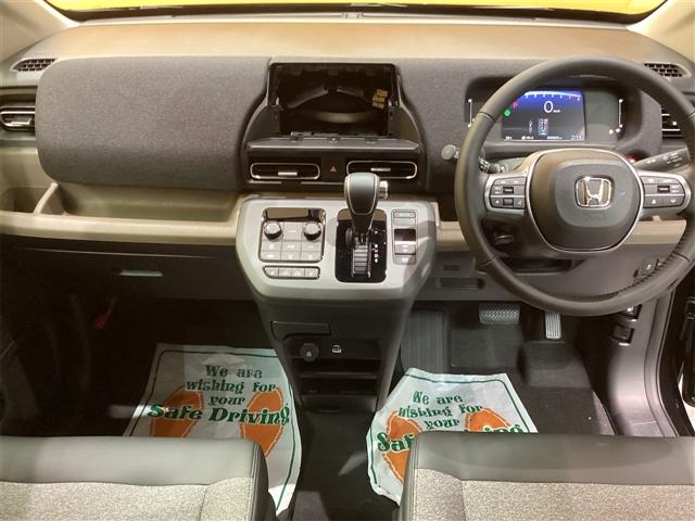 フリード エアー　ＥＸ　バックカメラ　クリアランスソナー　オートクルーズコントロール　レーンアシスト　衝突被害軽減システム　両側電動スライドドア　オートライト　ＬＥＤヘッドランプ　スマートキー　電動格納ミラー　シートヒーター（6枚目）