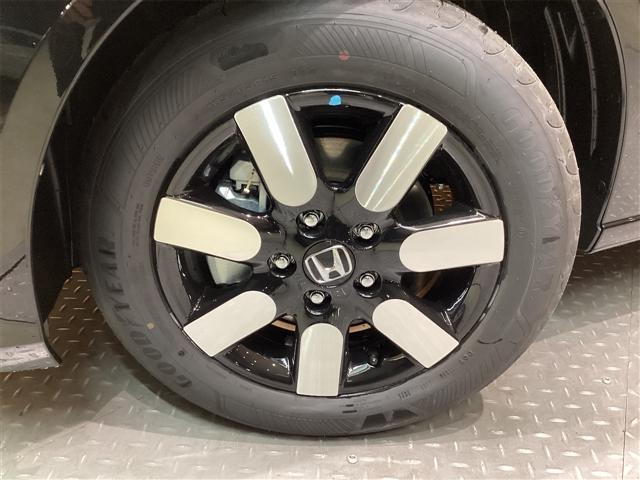 フリード エアー　ＥＸ　バックカメラ　クリアランスソナー　オートクルーズコントロール　レーンアシスト　衝突被害軽減システム　両側電動スライドドア　オートライト　ＬＥＤヘッドランプ　スマートキー　電動格納ミラー　シートヒーター（22枚目）