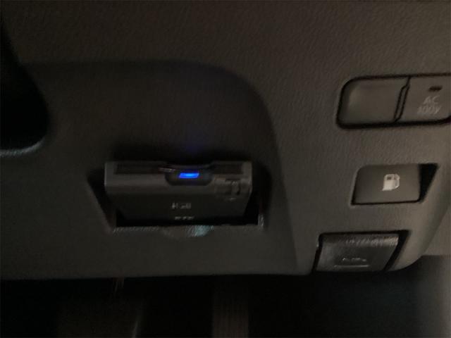プリウス S ETC ナビ アルミホイール LEDヘッドランプ CVT スマートキー 盗難防止システム CD USB ミュージックプレイヤー接続可 Bluetooth 衝突安全ボディ ABS(14枚目)