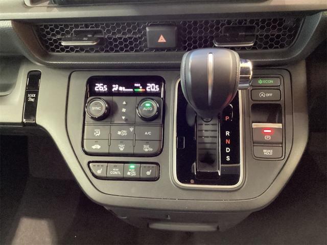 ステップワゴン スパーダ　ＥＴＣ　バックカメラ　ナビ　クリアランスソナー　オートクルーズコントロール　レーンアシスト　衝突被害軽減システム　両側電動スライドドア　オートライト　ＬＥＤヘッドランプ　電動リアゲート　スマートキー（10枚目）