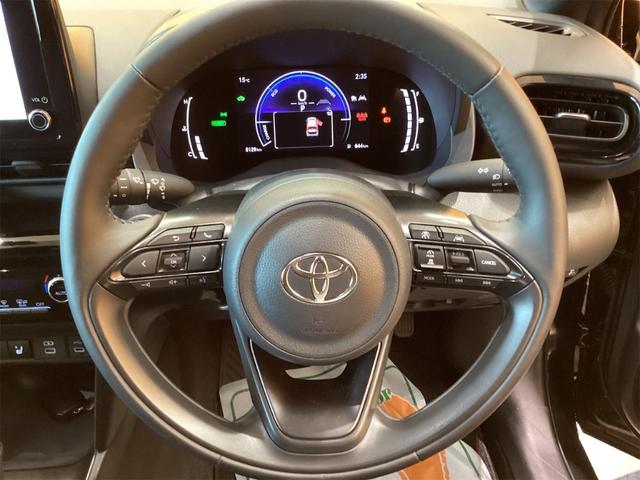 ヤリスクロス ハイブリッドＺ　全周囲カメラ　クリアランスソナー　オートクルーズコントロール　レーンアシスト　パワーシート　衝突被害軽減システム　ナビ　オートマチックハイビーム　オートライト　ＬＥＤヘッドランプ（8枚目）