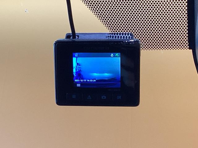 ヤリスクロス ハイブリッドＺ　全周囲カメラ　クリアランスソナー　オートクルーズコントロール　レーンアシスト　パワーシート　衝突被害軽減システム　ナビ　オートマチックハイビーム　オートライト　ＬＥＤヘッドランプ（18枚目）