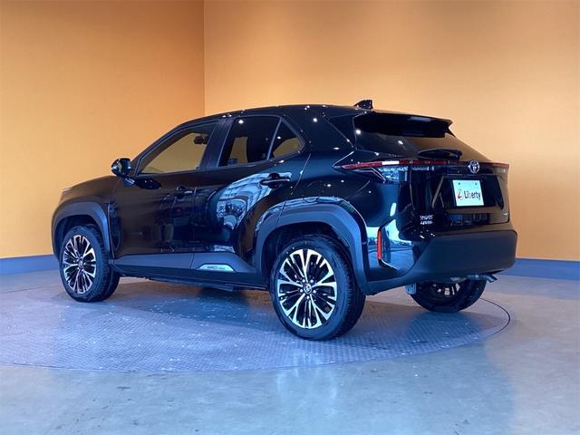 ヤリスクロス ハイブリッドＺ　全周囲カメラ　クリアランスソナー　オートクルーズコントロール　レーンアシスト　パワーシート　衝突被害軽減システム　ナビ　オートマチックハイビーム　オートライト　ＬＥＤヘッドランプ（24枚目）