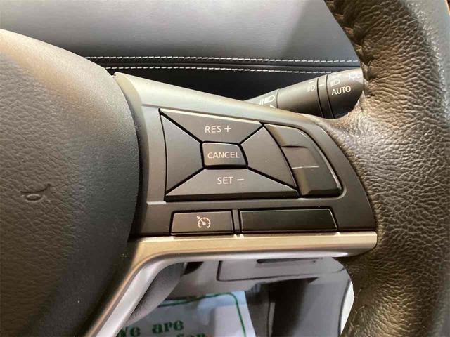 セレナ ハイウェイスター　ＶセレクションＩＩ　全周囲カメラ　クリアランスソナー　オートクルーズコントロール　パークアシスト　衝突被害軽減システム　両側電動スライドドア　オートライト　ＬＥＤヘッドランプ　スマートキー（8枚目）