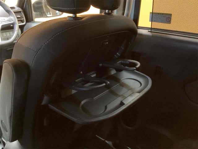 セレナ ハイウェイスター　ＶセレクションＩＩ　全周囲カメラ　クリアランスソナー　オートクルーズコントロール　パークアシスト　衝突被害軽減システム　両側電動スライドドア　オートライト　ＬＥＤヘッドランプ　スマートキー（50枚目）